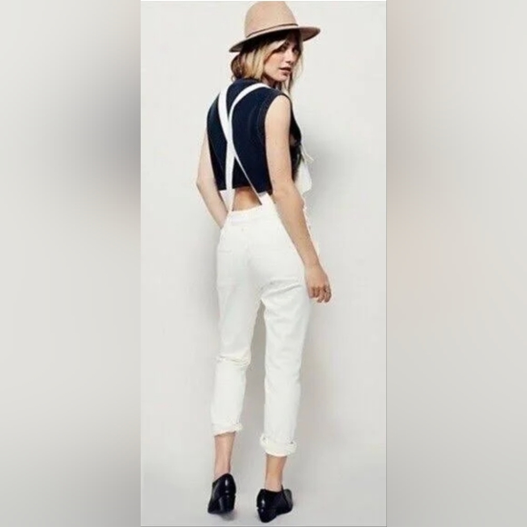 SALE......Free People  UPCYCLED INDIGO DYED Bib Overalls Size 25 - Picture 9 of 10